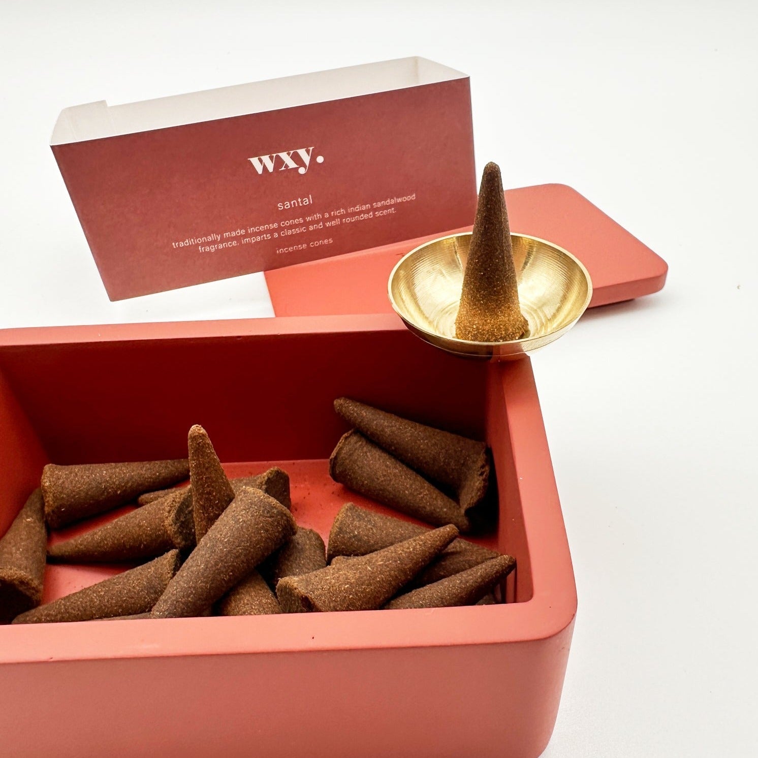 SANTAL RÄUCHERKEGEL BOX – Natural Ceremonial Cones