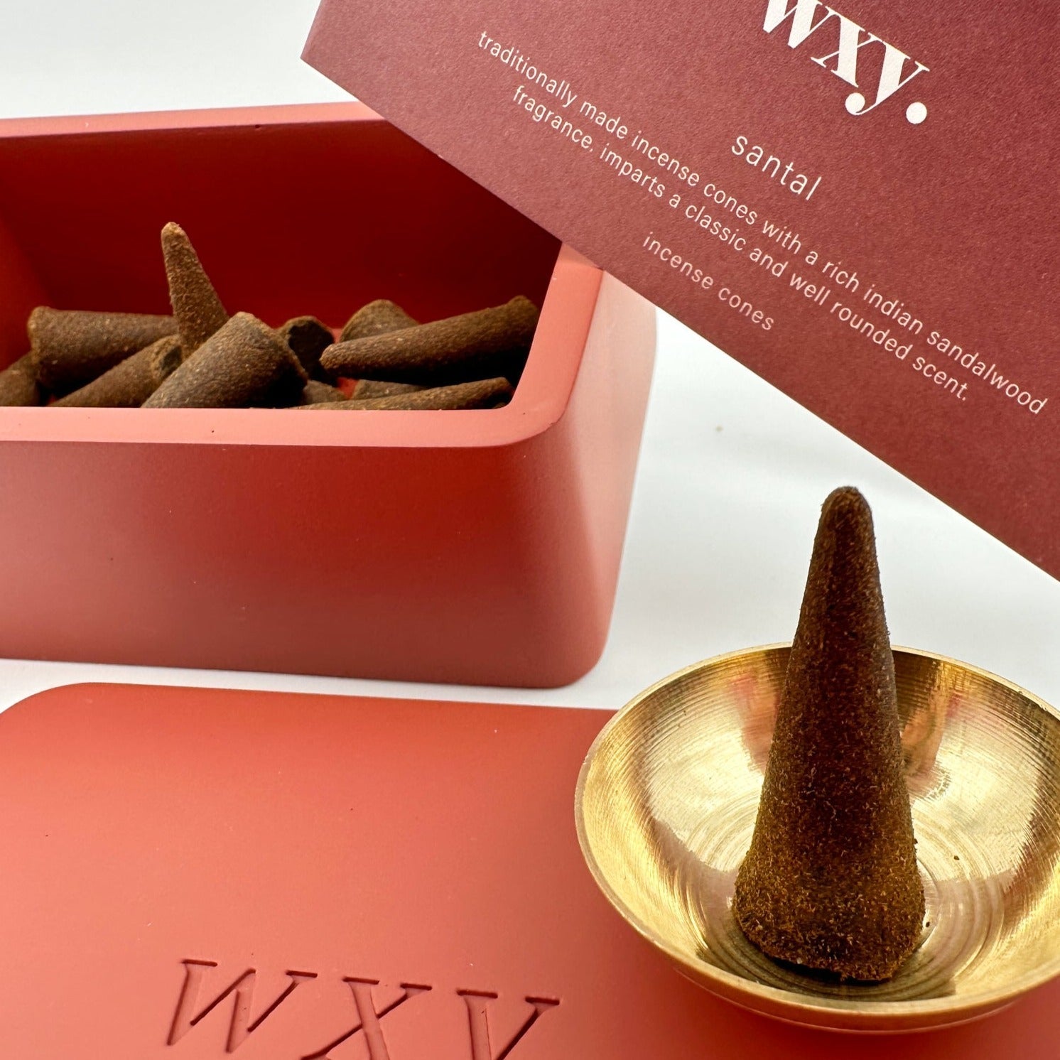 SANTAL RÄUCHERKEGEL BOX – Natural Ceremonial Cones