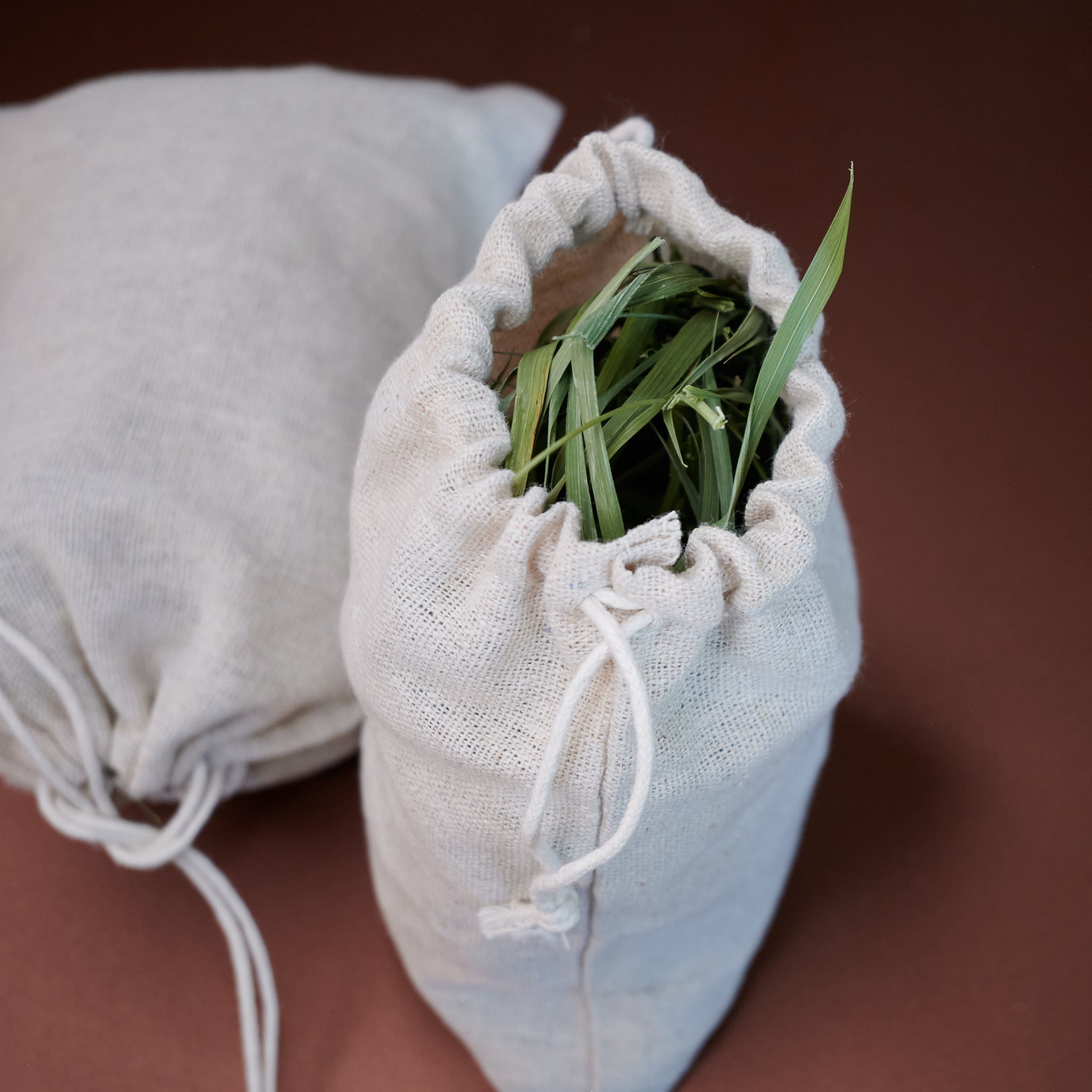 Sweetgrass Untamed im Stoffbeutel – loses Räucherwerk für natürliche Rituale und entspannte Atmosphäre