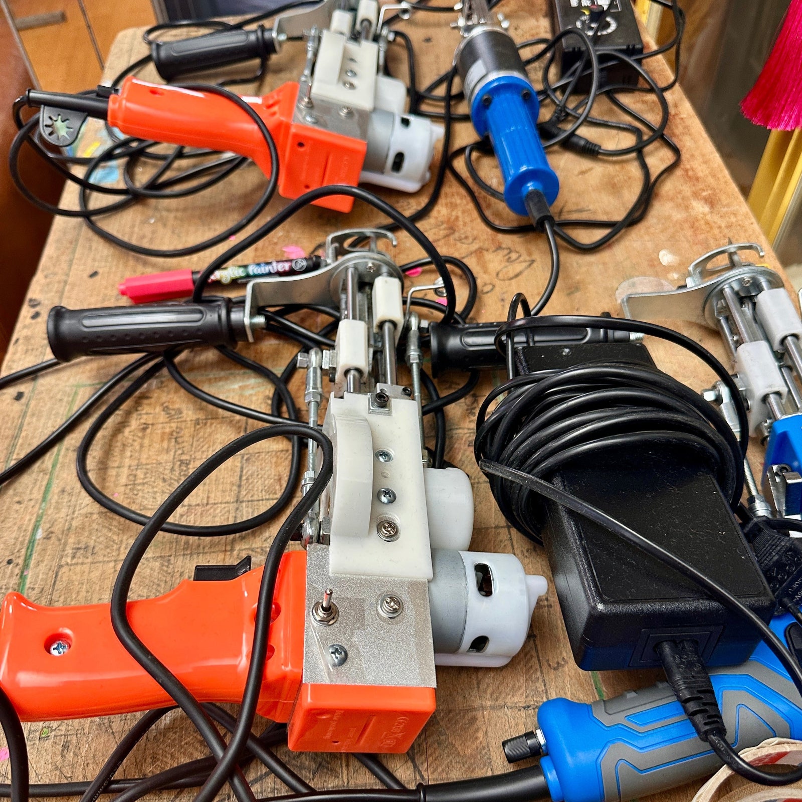 Tufting Workshop – Teppich schießen an einem Tag mit diesen Guns